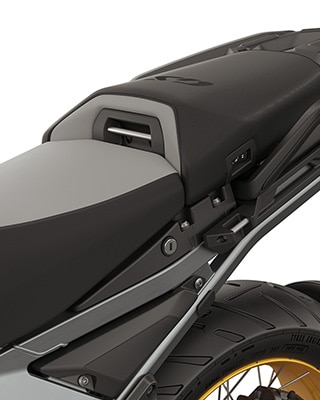 Comfort rider's seat and comfort passenger seat including seat heating