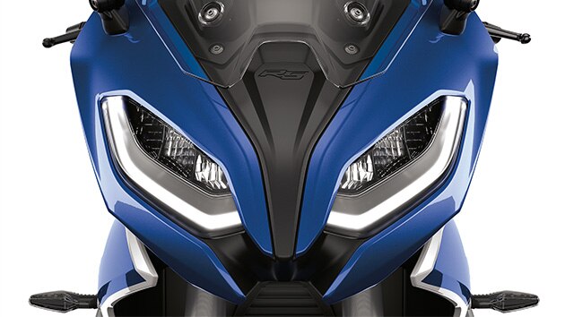 Front with LED daytime riding light of the R 1250 RS